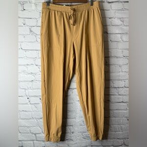 Fabletics women’s Tan Joggers size medium